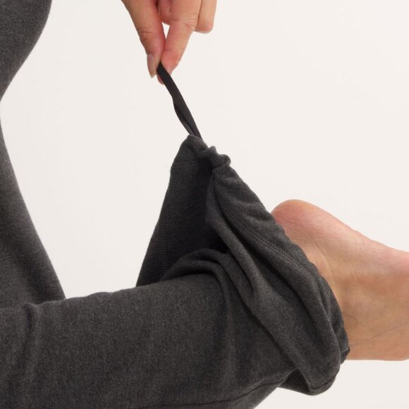 Lululemon Relaxed Fit Pant Heathered Black SIZE 6 - Picture 6 of 7